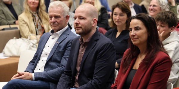 Foto: Koninklijke onderscheidingen bij afscheid Nijkerkse raadsleden